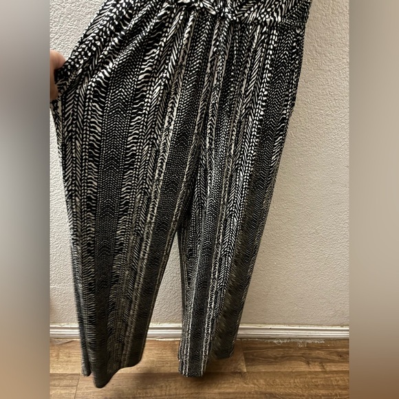 Robin Piccone Black & White Abstract Print Halter Jumpsuit Cover-Up S - Picture 6 of 14